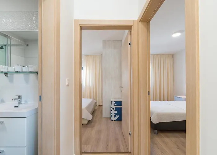 With Parking Space - 18539 דירה