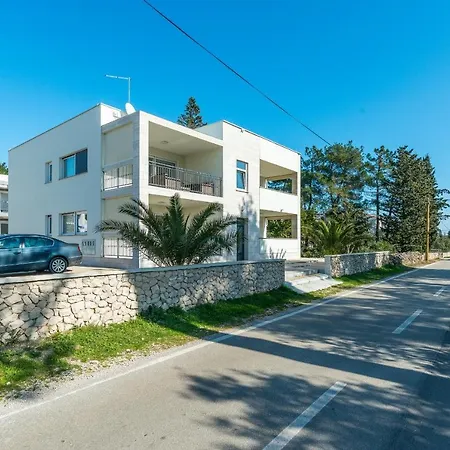 With Parking Space - 18539 Appartement *