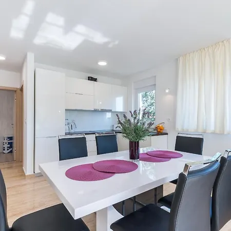 Daire With Parking Space - 18539 *